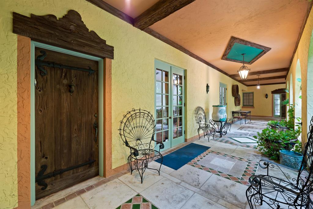 BIENESTAR CONDO - Residential