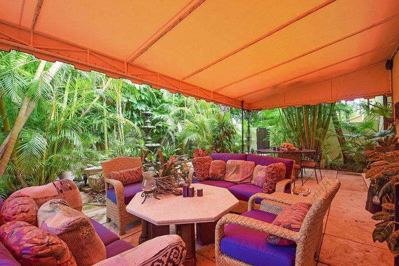 BIENESTAR CONDO - Residential