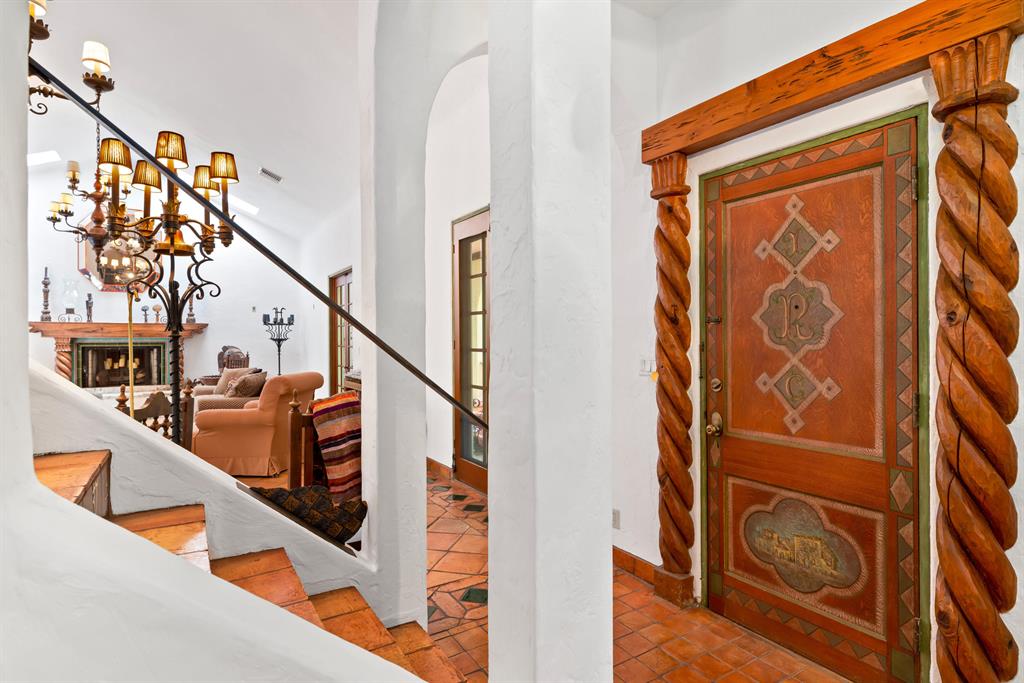 BIENESTAR CONDO - Residential