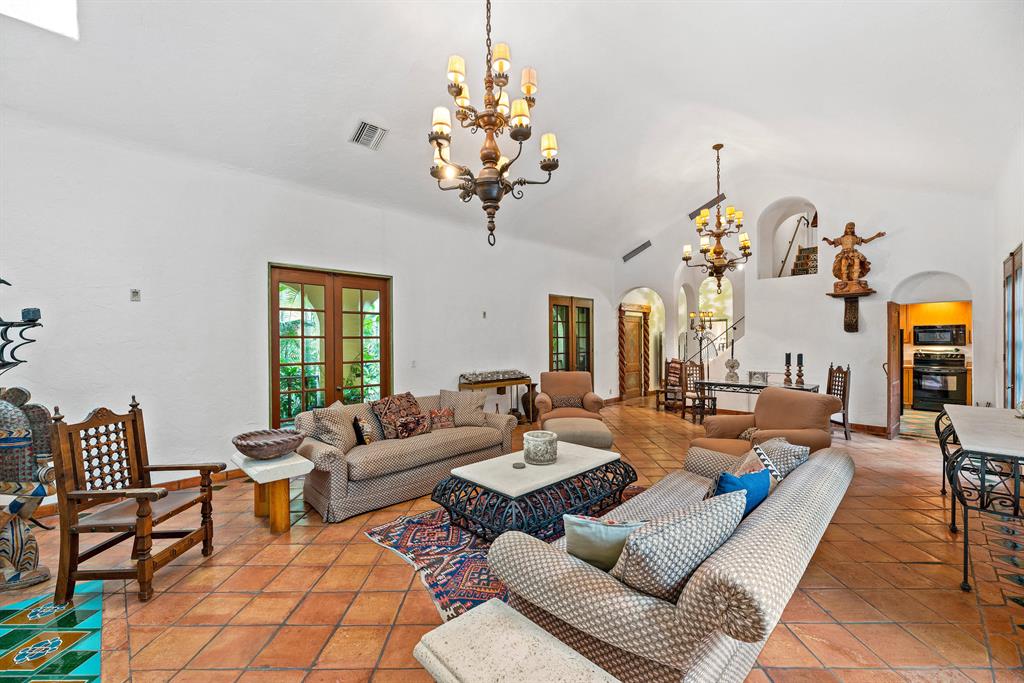 BIENESTAR CONDO - Residential