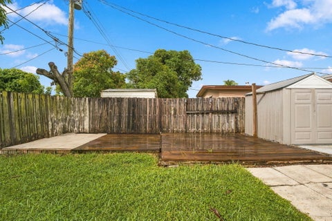 Tiny photo for 6420 NW 29th Street, Sunrise, FL 33313 (MLS # B26090327)