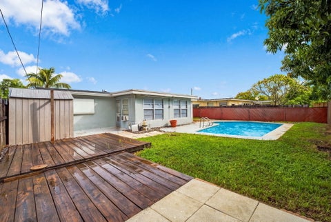 Tiny photo for 6420 NW 29th Street, Sunrise, FL 33313 (MLS # B26090327)