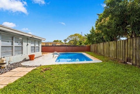 Tiny photo for 6420 NW 29th Street, Sunrise, FL 33313 (MLS # B26090327)