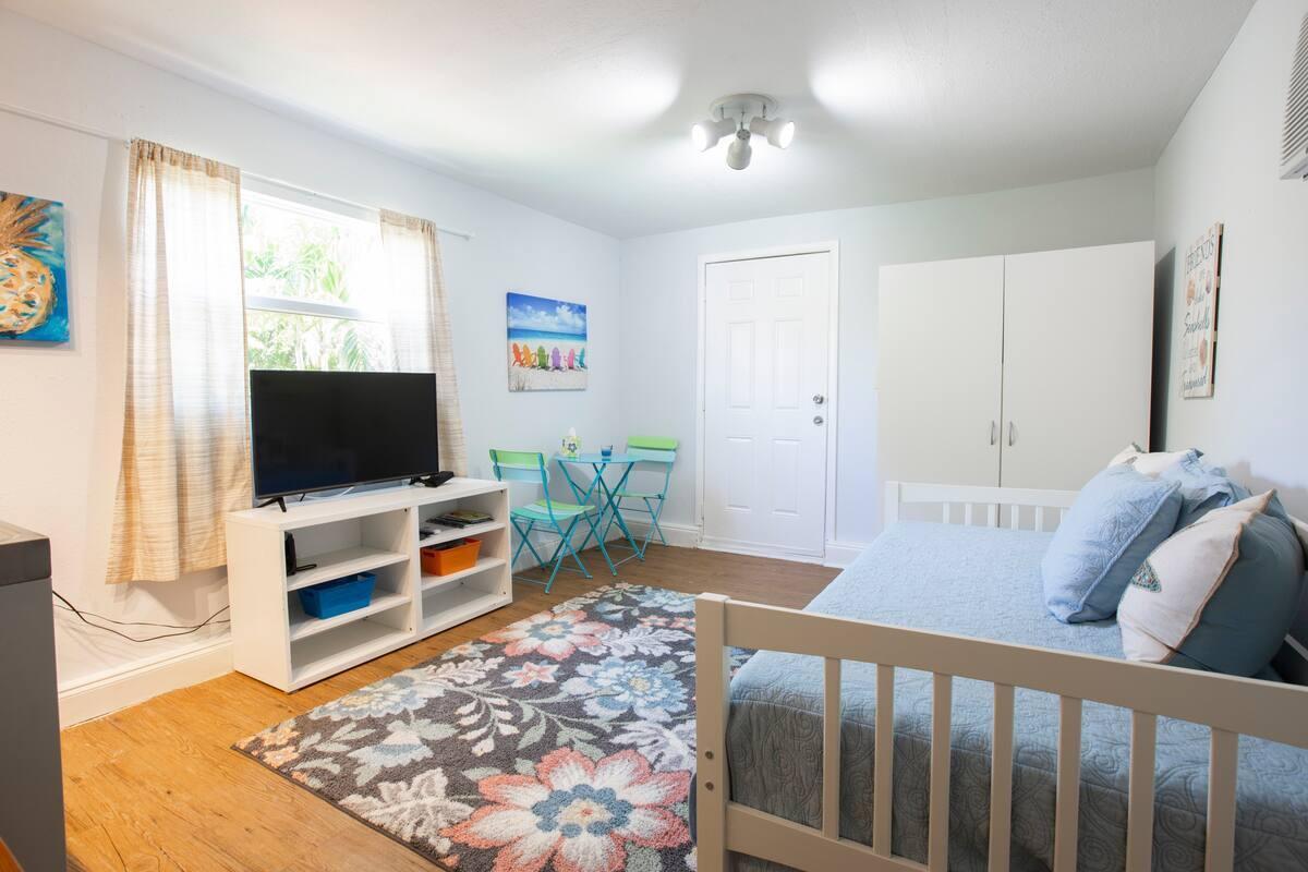 LAKE WORTH TOWN OF - Residential