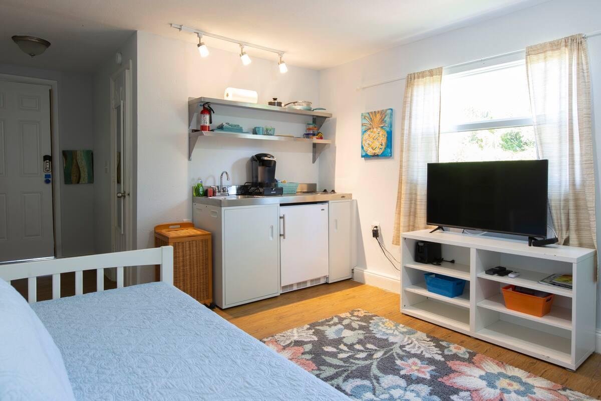 LAKE WORTH TOWN OF - Residential