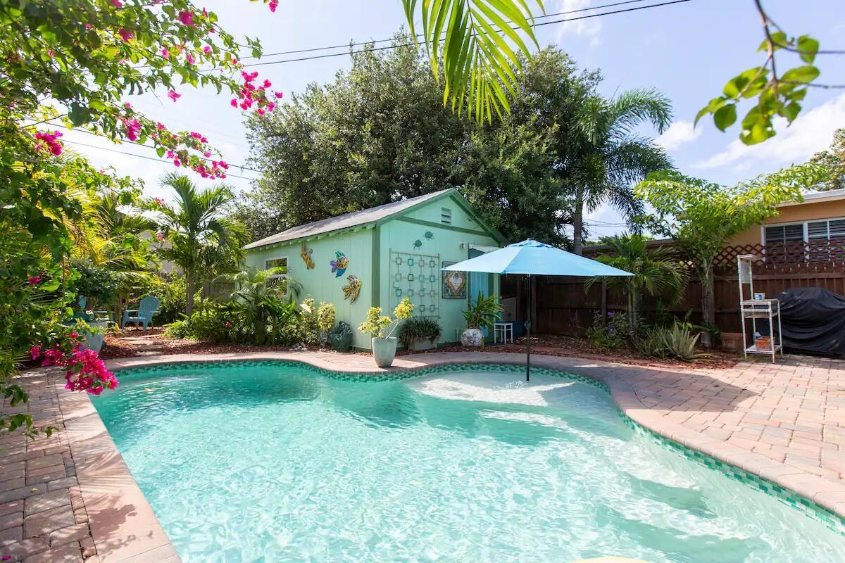 LAKE WORTH TOWN OF - Residential