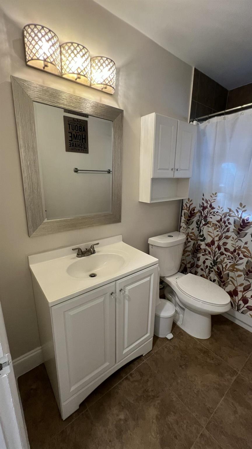 CITY SQUARE - Residential Lease