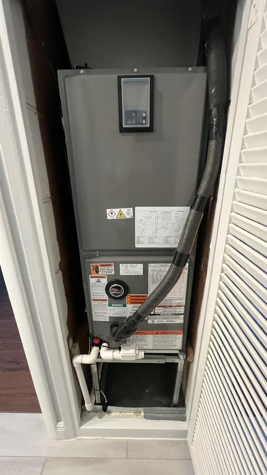 CITY SQUARE - Residential Lease