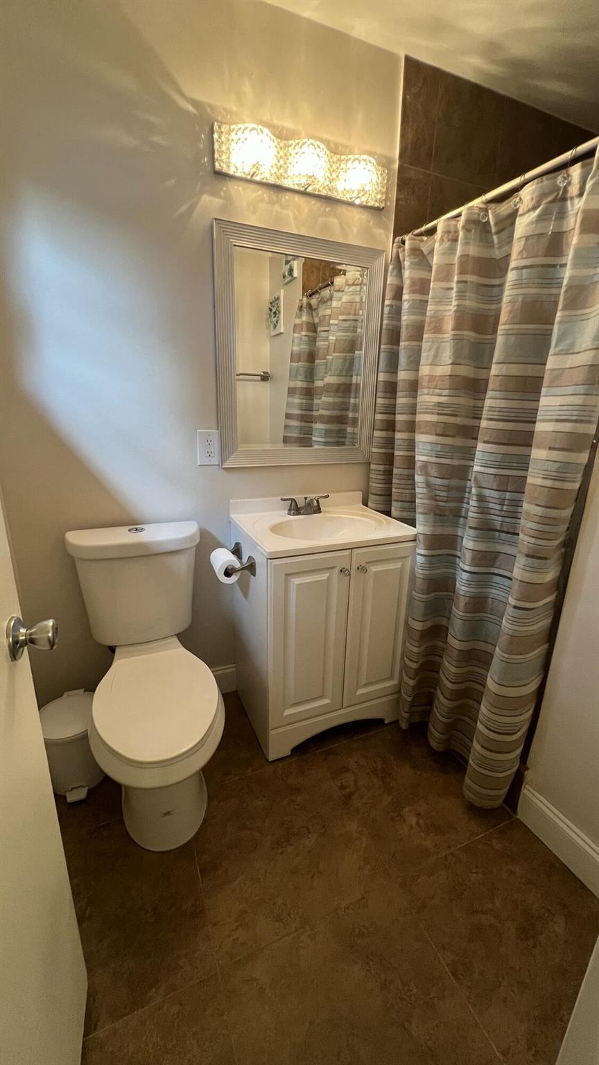 CITY SQUARE - Residential Lease