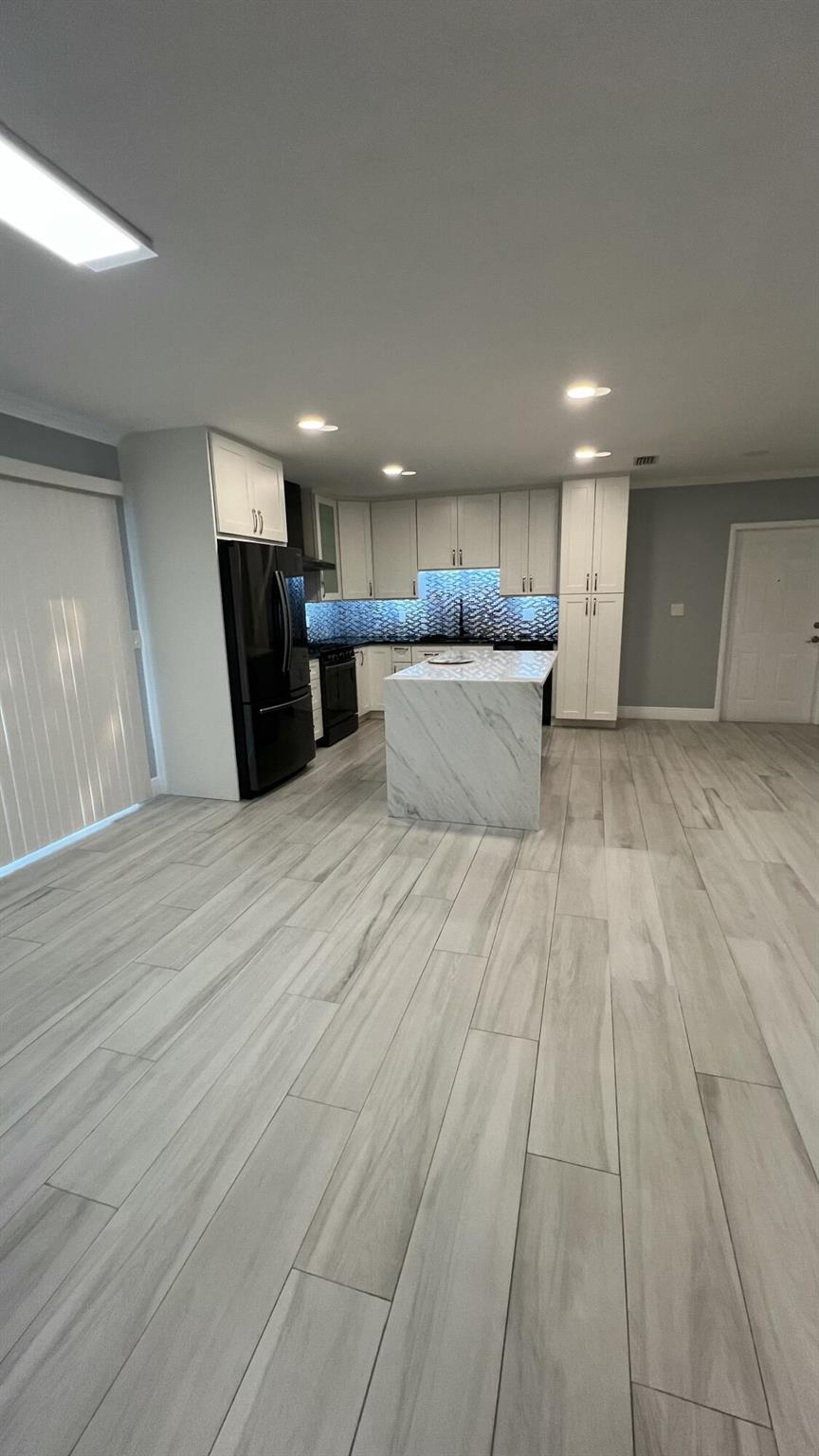 CITY SQUARE - Residential Lease