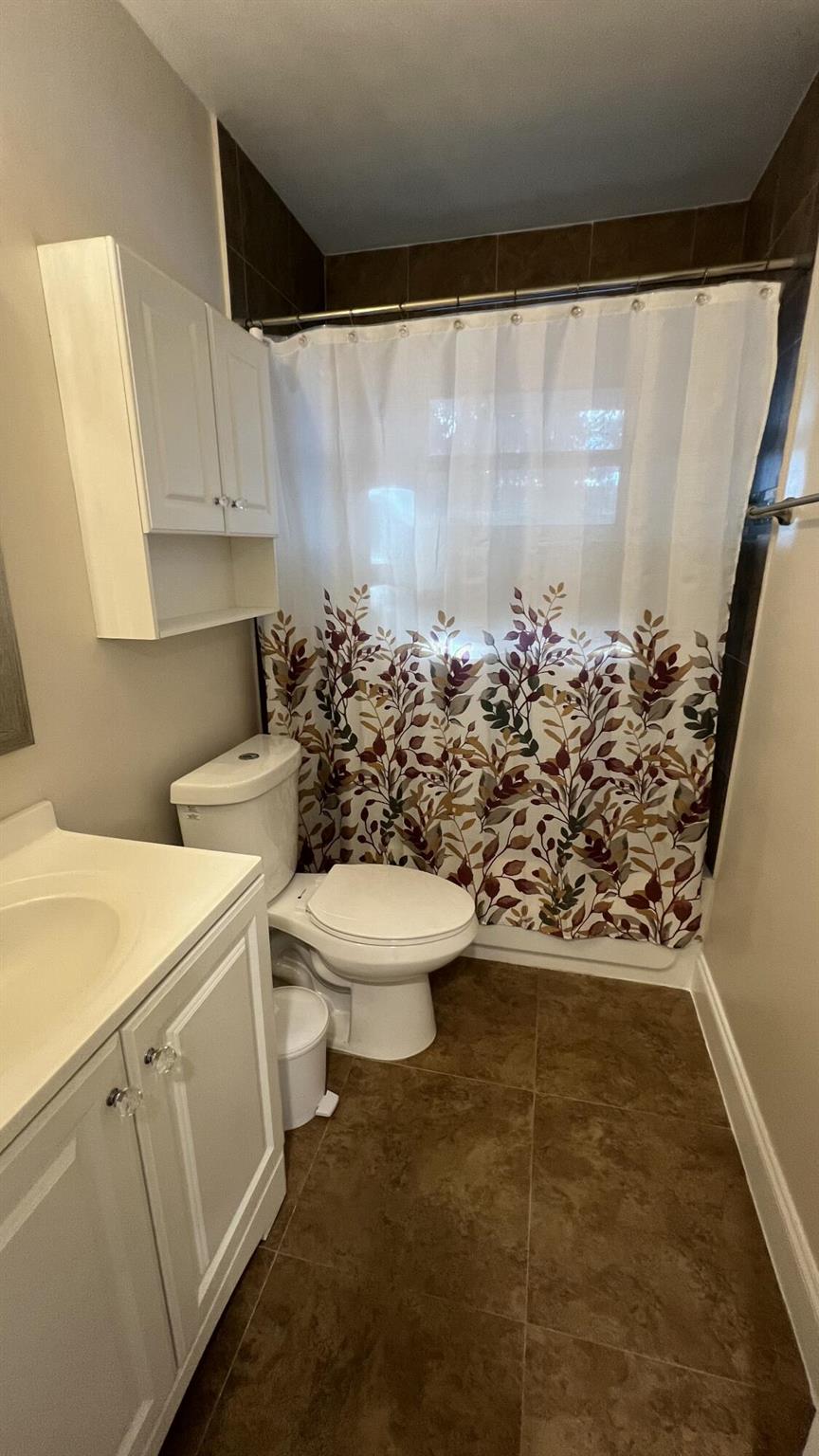 CITY SQUARE - Residential Lease