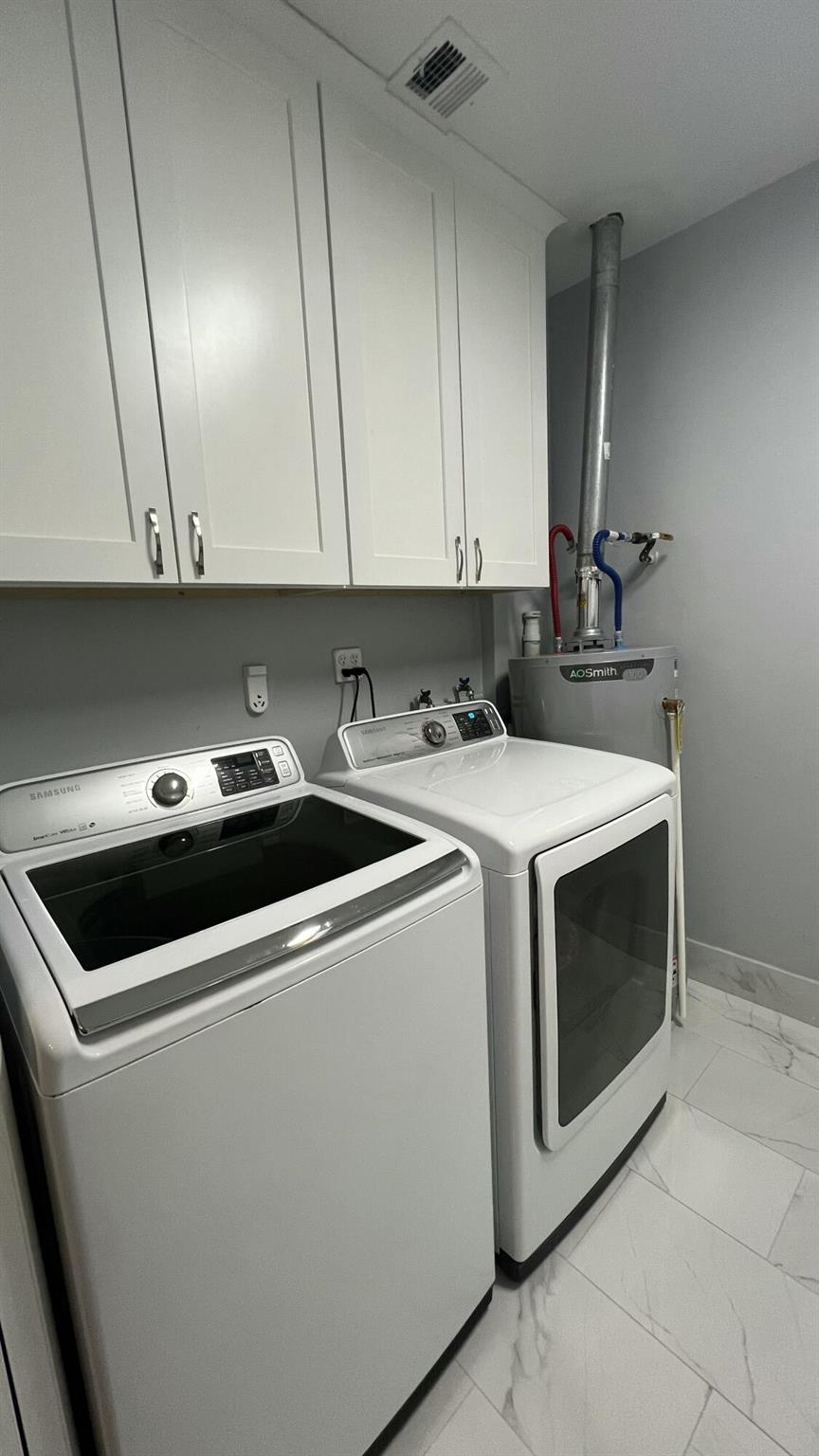 CITY SQUARE - Residential Lease