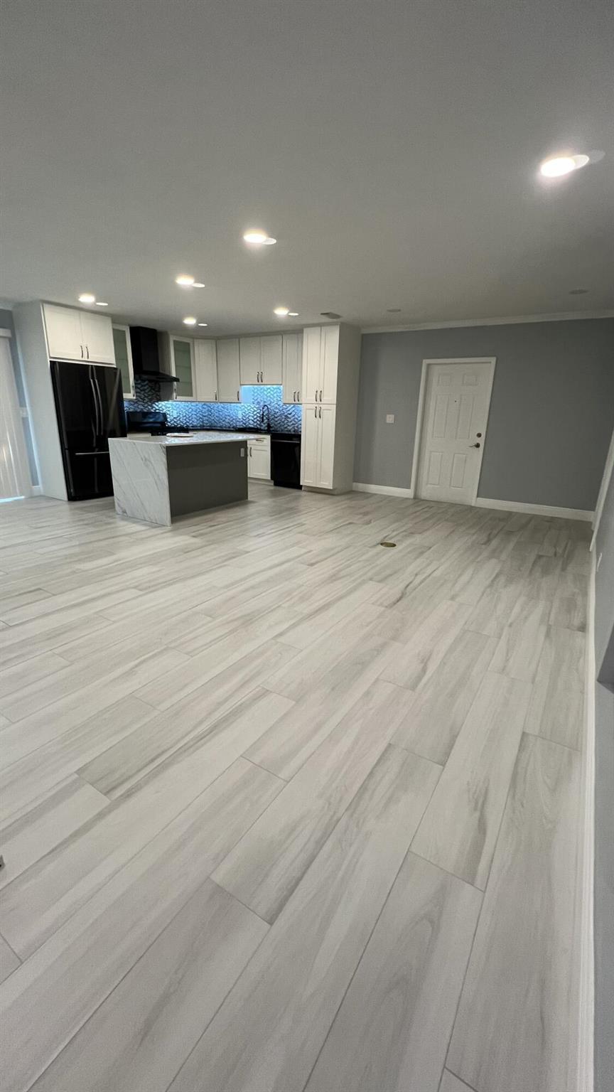 CITY SQUARE - Residential Lease