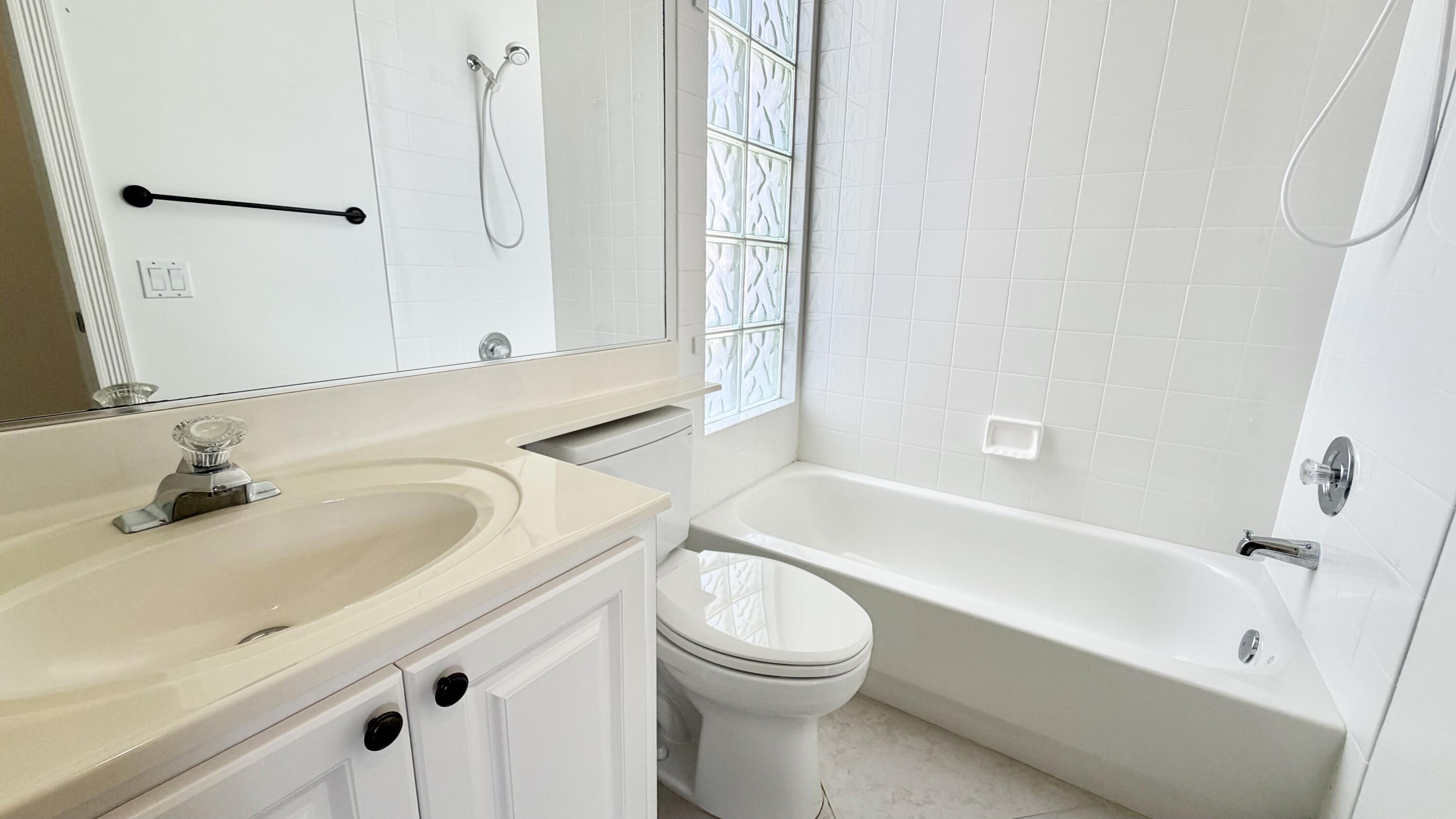 RIVERWALK - Residential