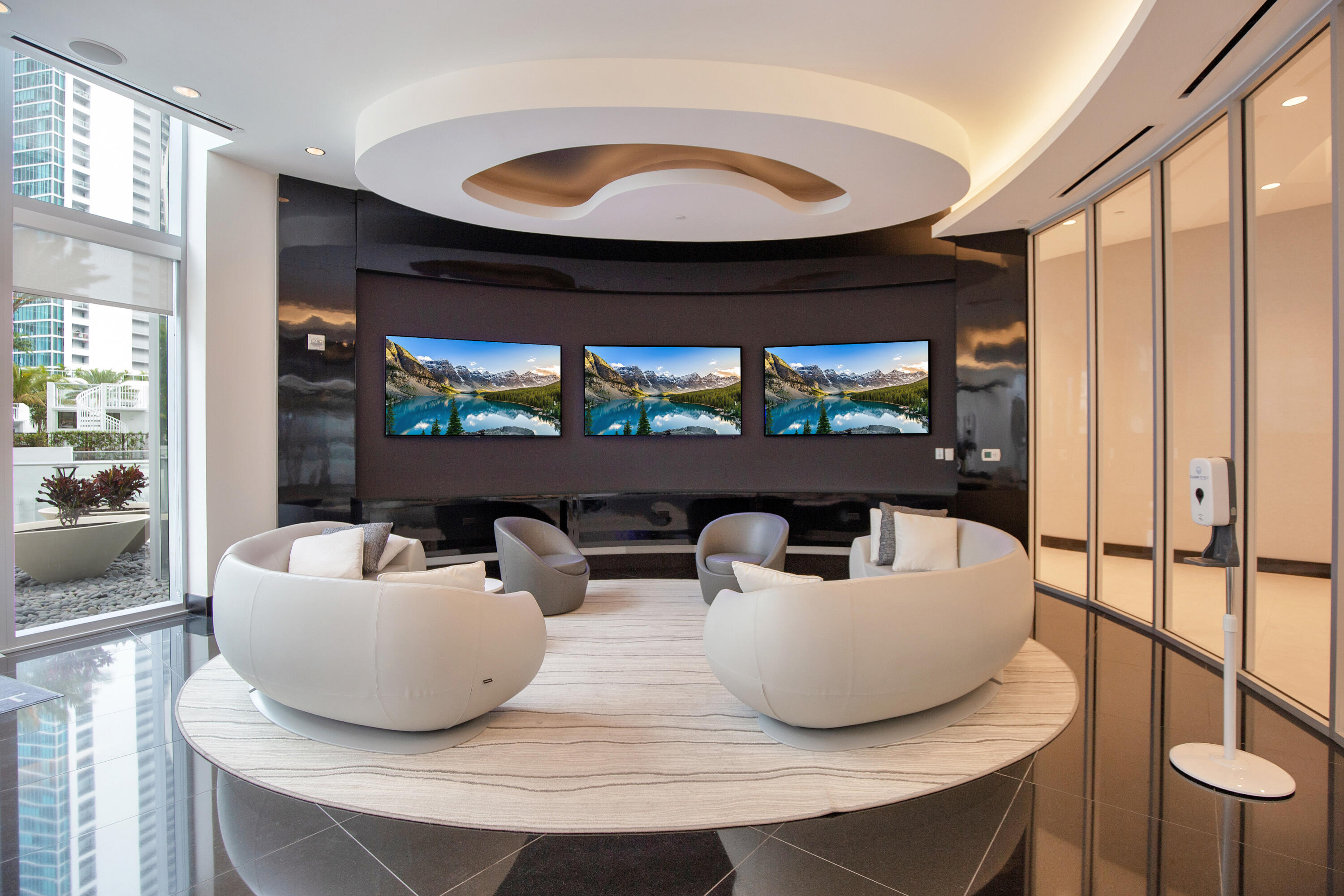 PARAMOUNT MIAMI WORLDCENTER CONDO - Residential Lease