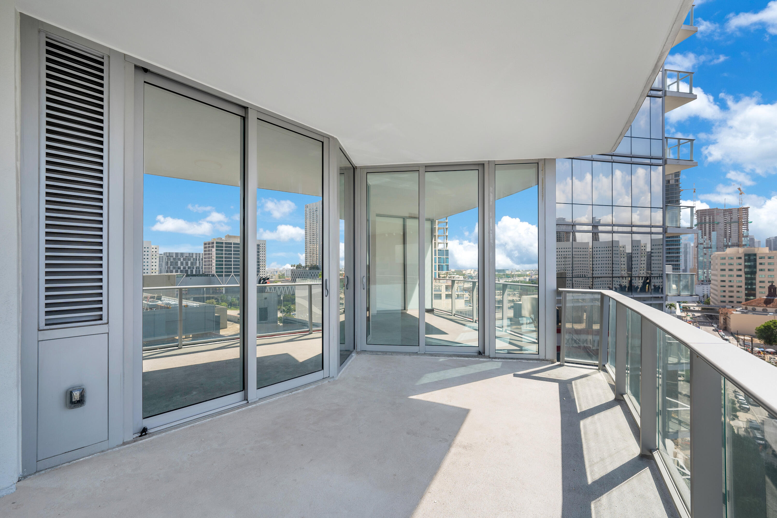 PARAMOUNT MIAMI WORLDCENTER CONDO - Residential Lease