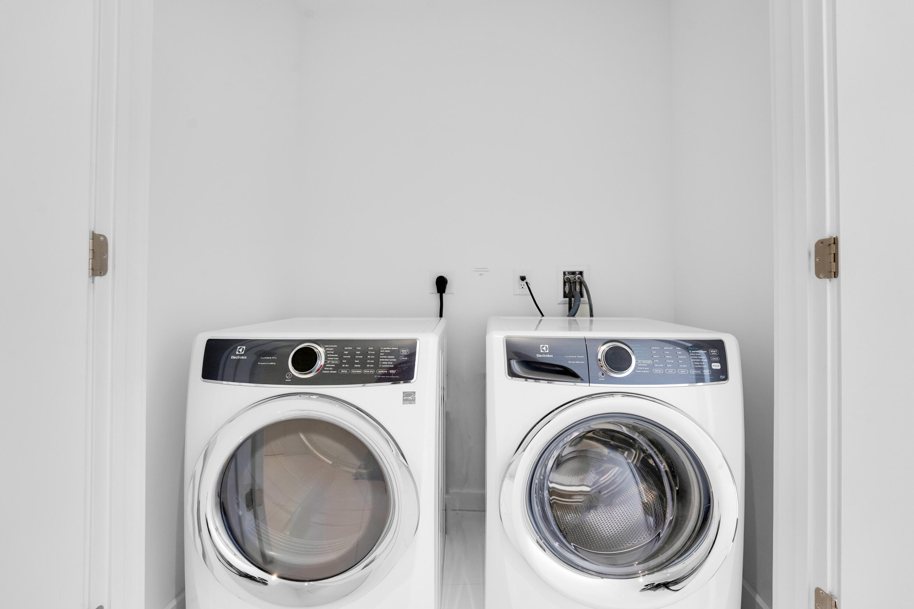 PARAMOUNT MIAMI WORLDCENTER CONDO - Residential Lease