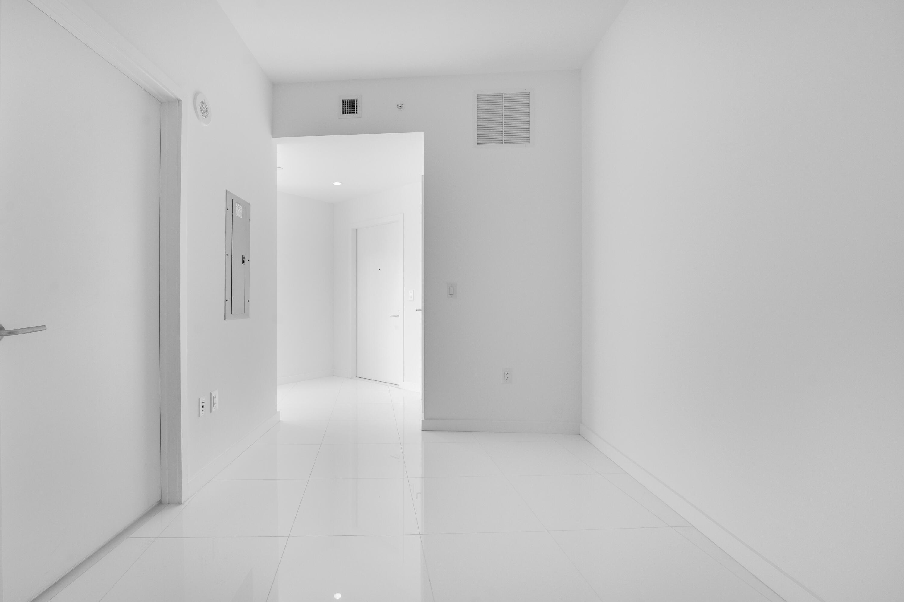 PARAMOUNT MIAMI WORLDCENTER CONDO - Residential Lease