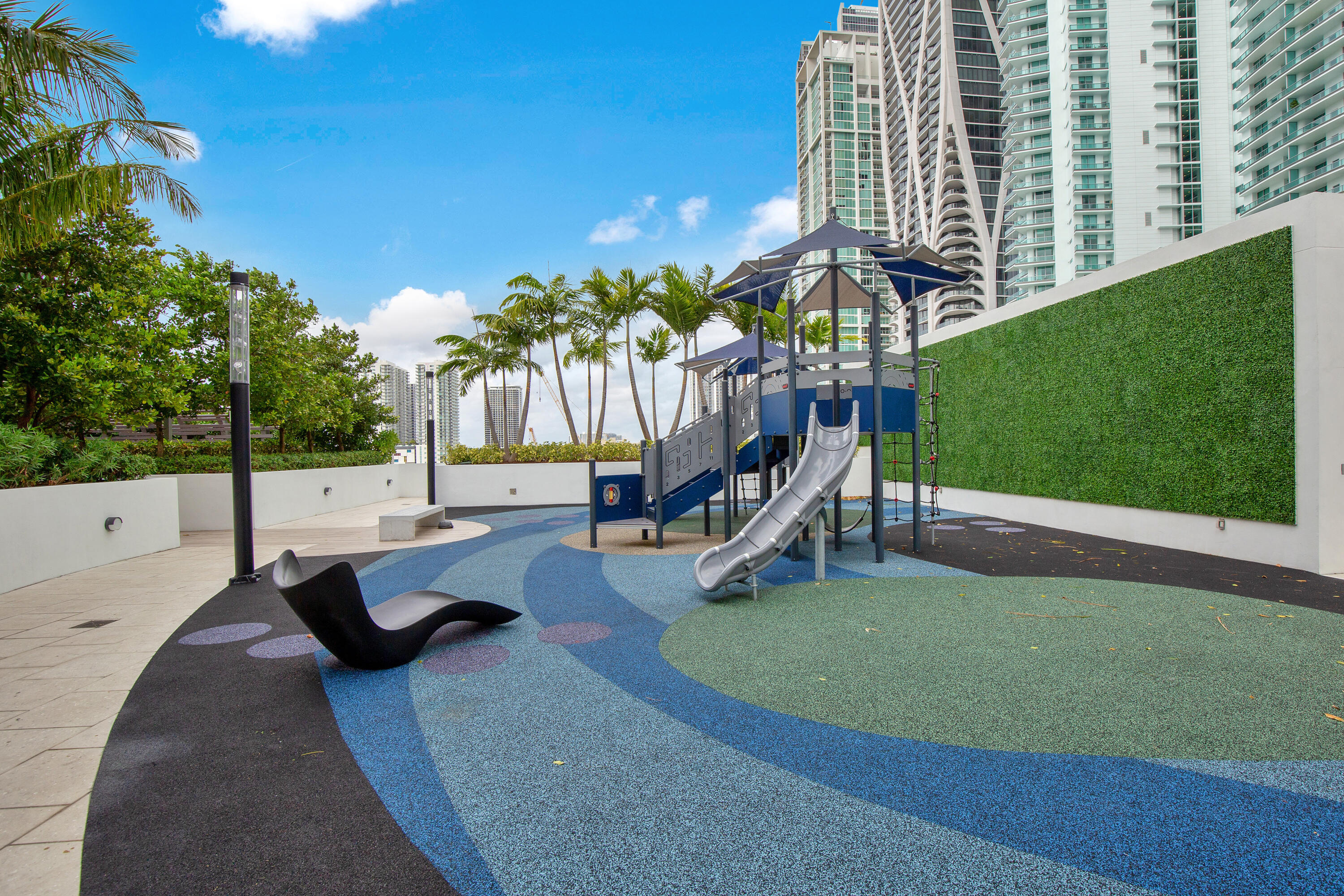 PARAMOUNT MIAMI WORLDCENTER CONDO - Residential Lease