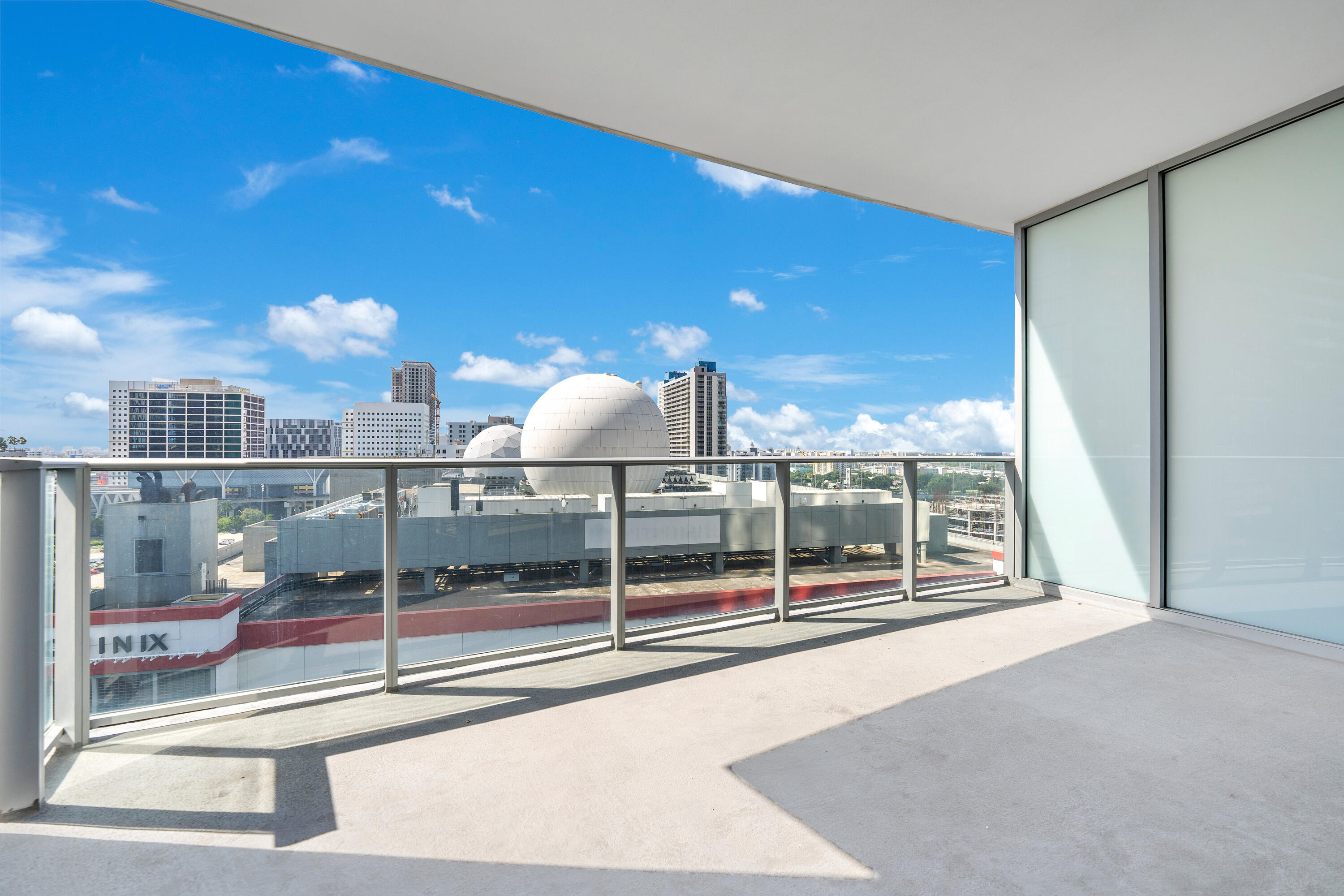 PARAMOUNT MIAMI WORLDCENTER CONDO - Residential Lease