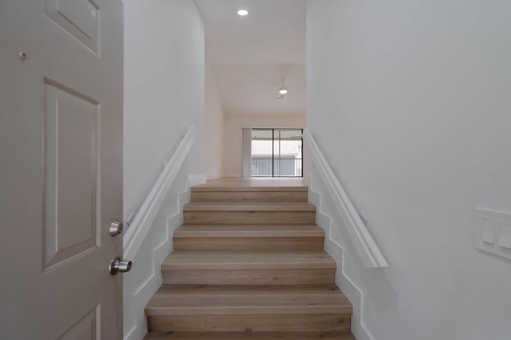 5710 Coach House Circle G