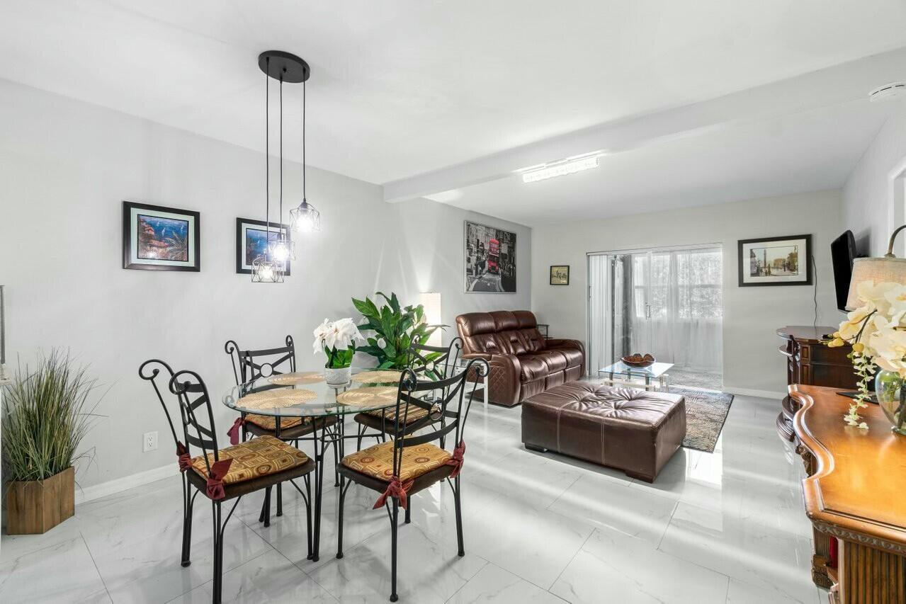 View photos, virtual tours, details... 1113 Lake Terrace 102