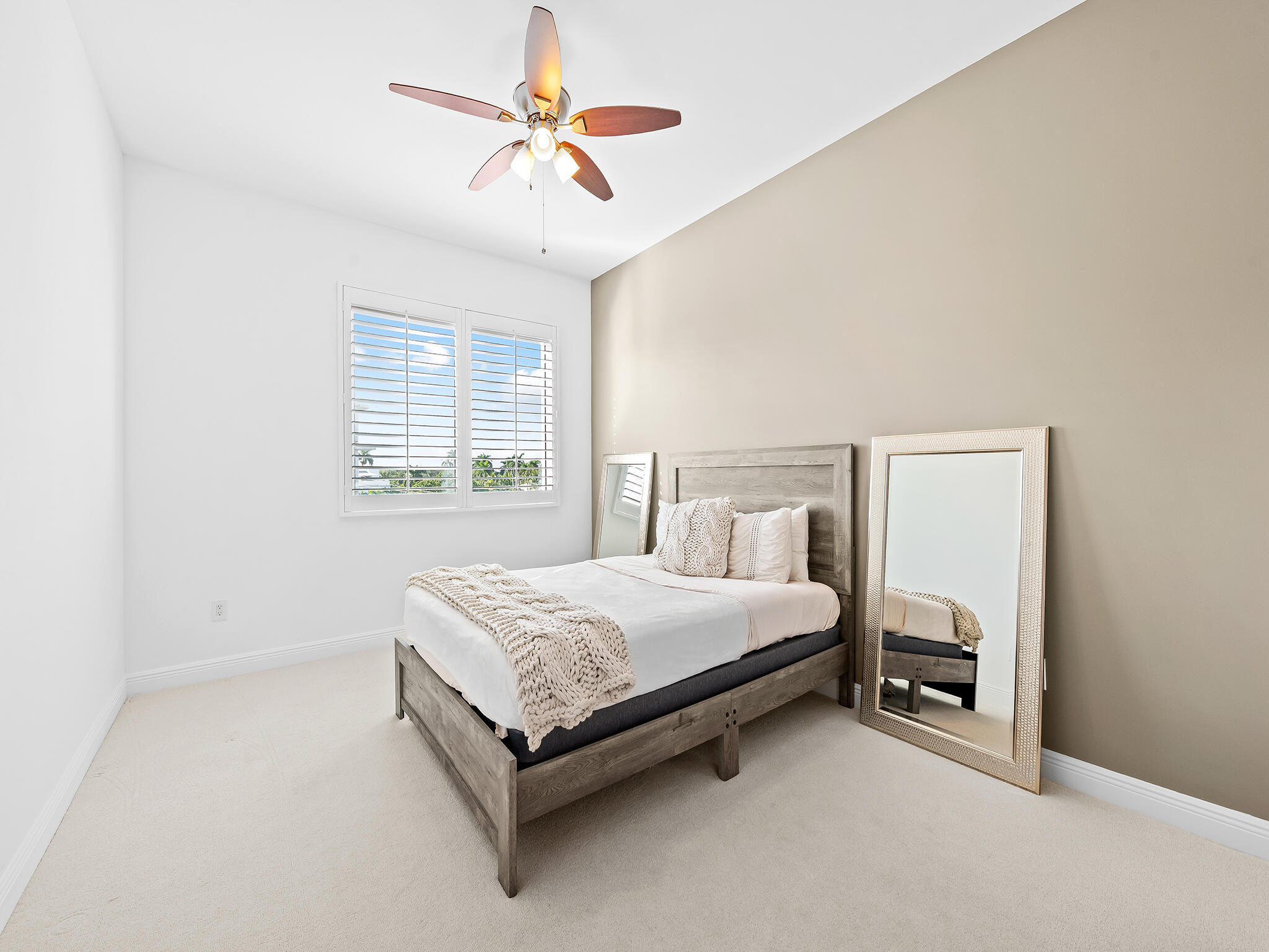ARIA AT LAS OLAS CONDO - Residential Lease