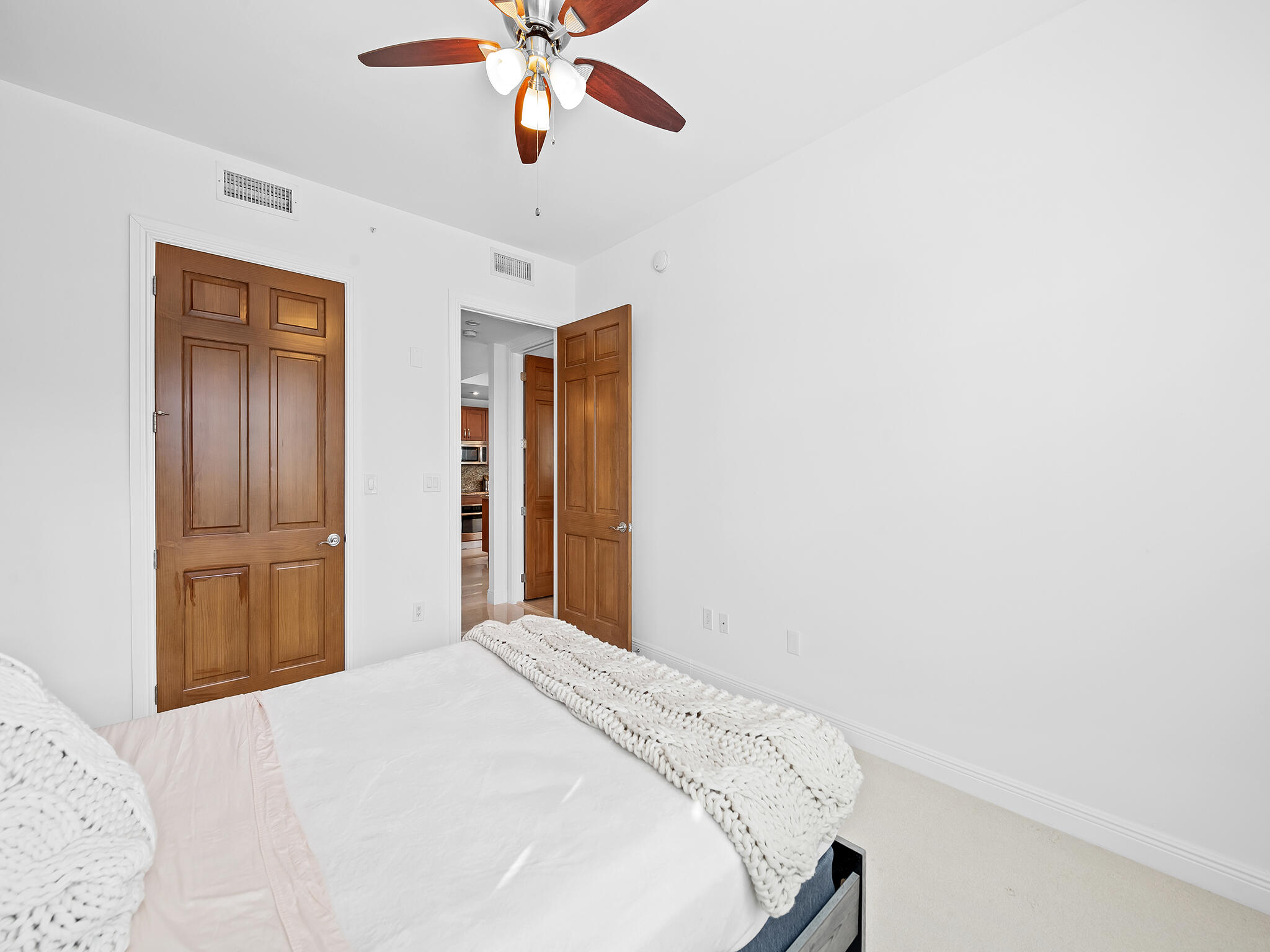 ARIA AT LAS OLAS CONDO - Residential Lease