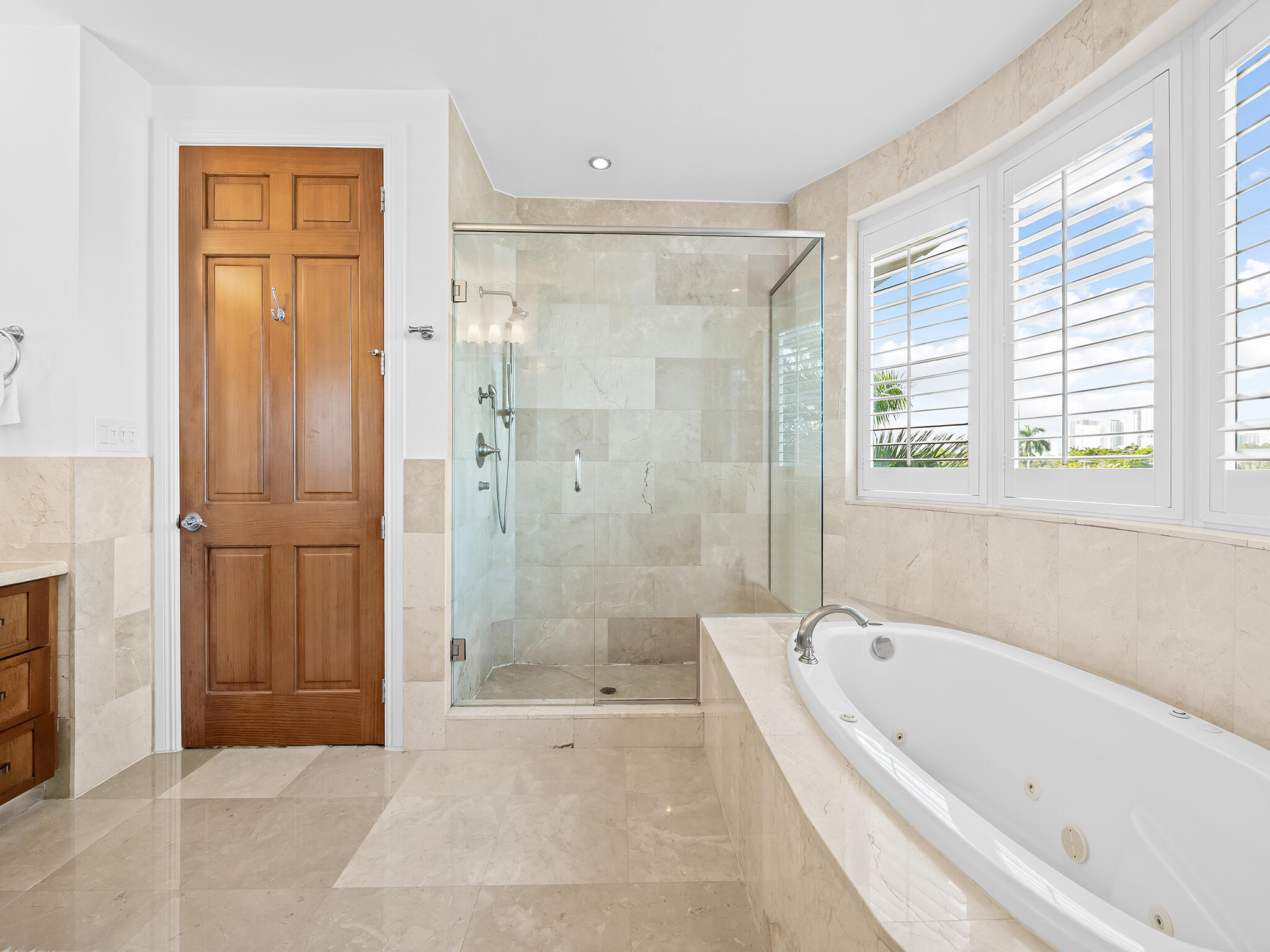 ARIA AT LAS OLAS CONDO - Residential Lease