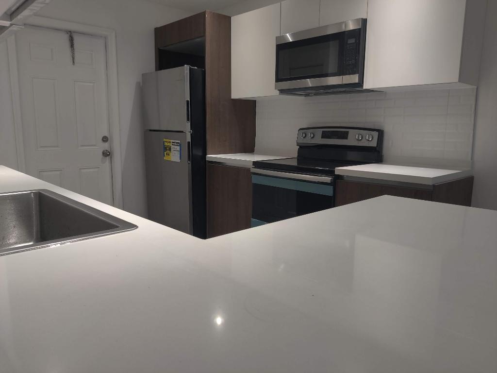 NORTH PALM BCH 1 - Residential Lease