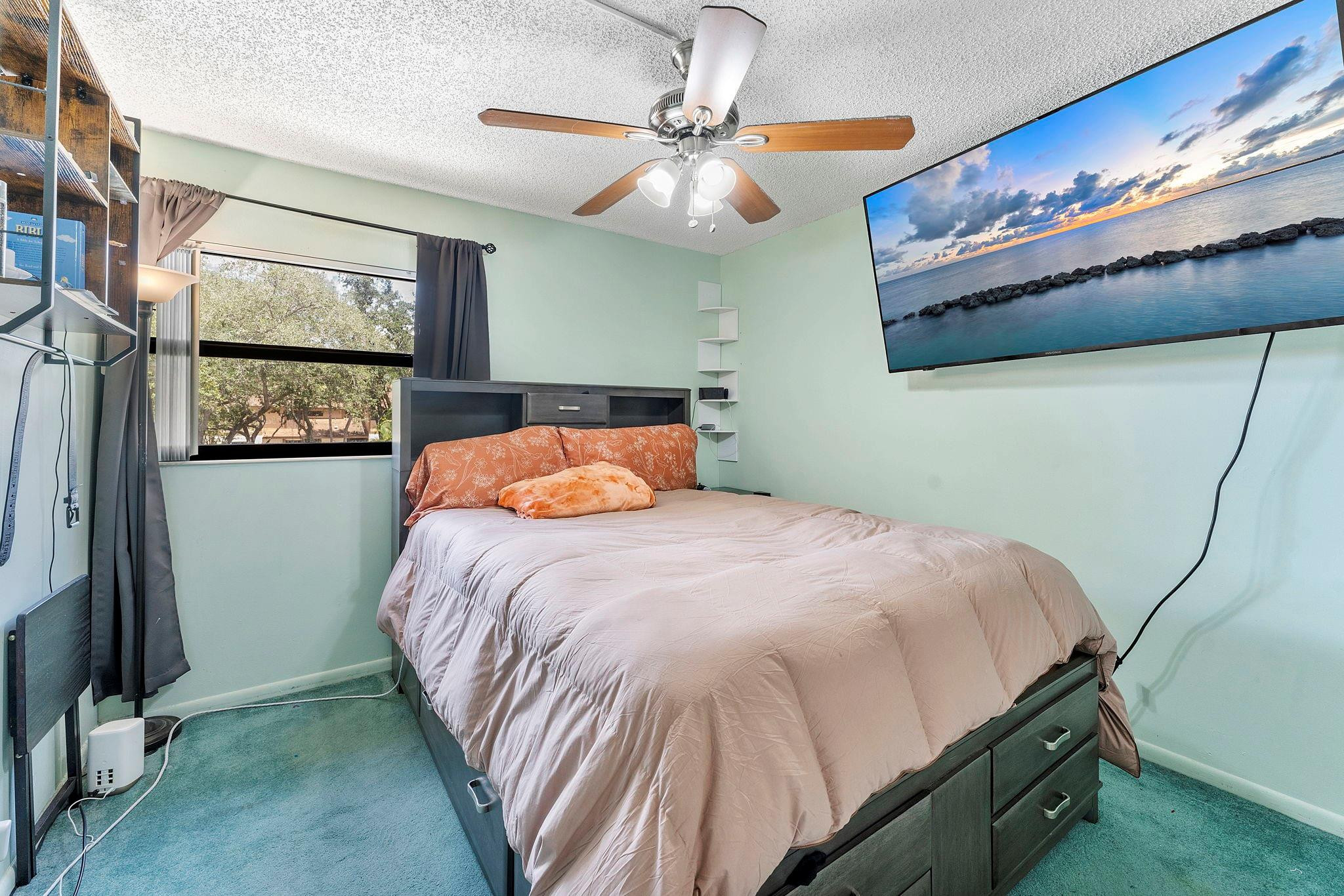 Golden Raintree III - Residential