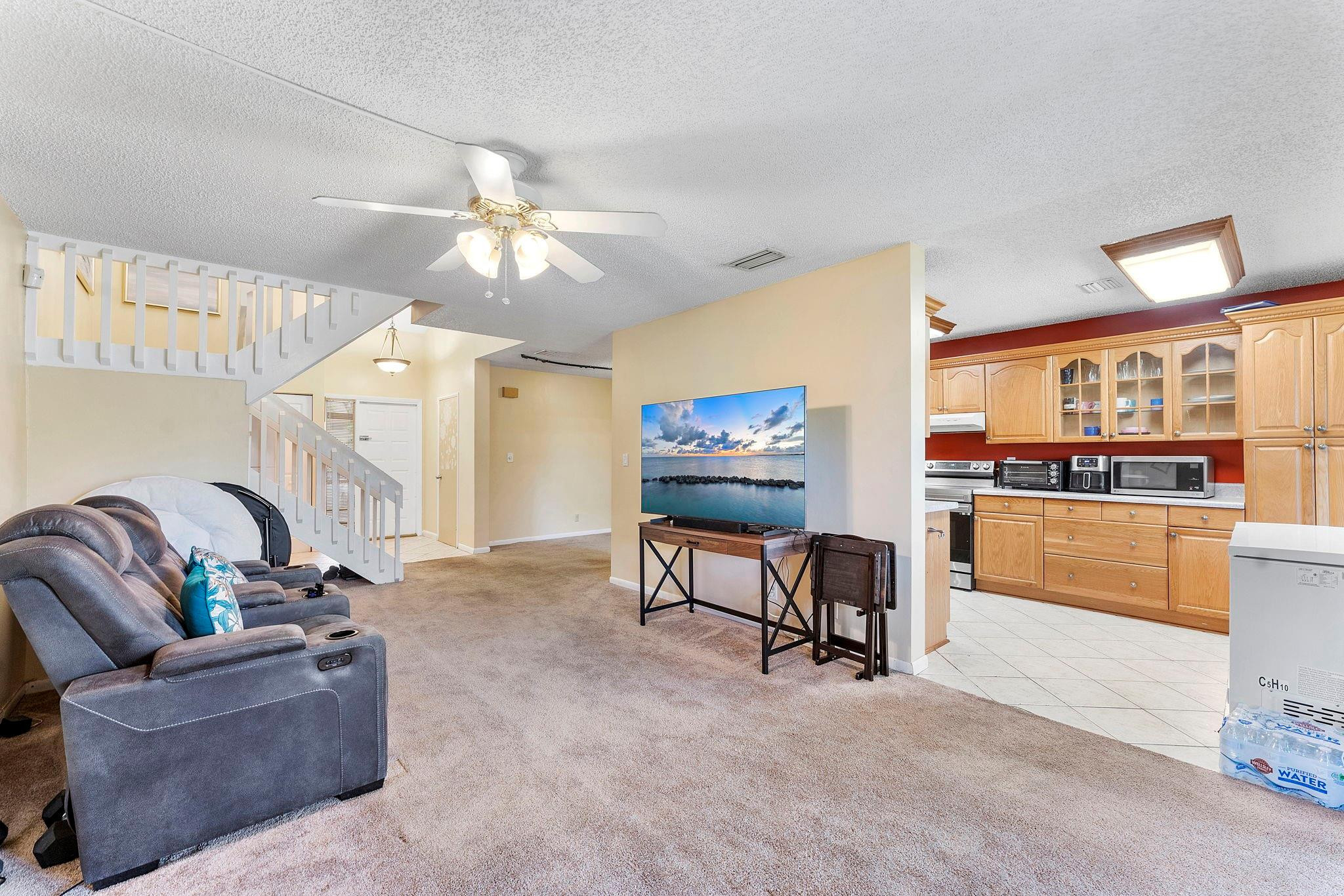 Golden Raintree III - Residential