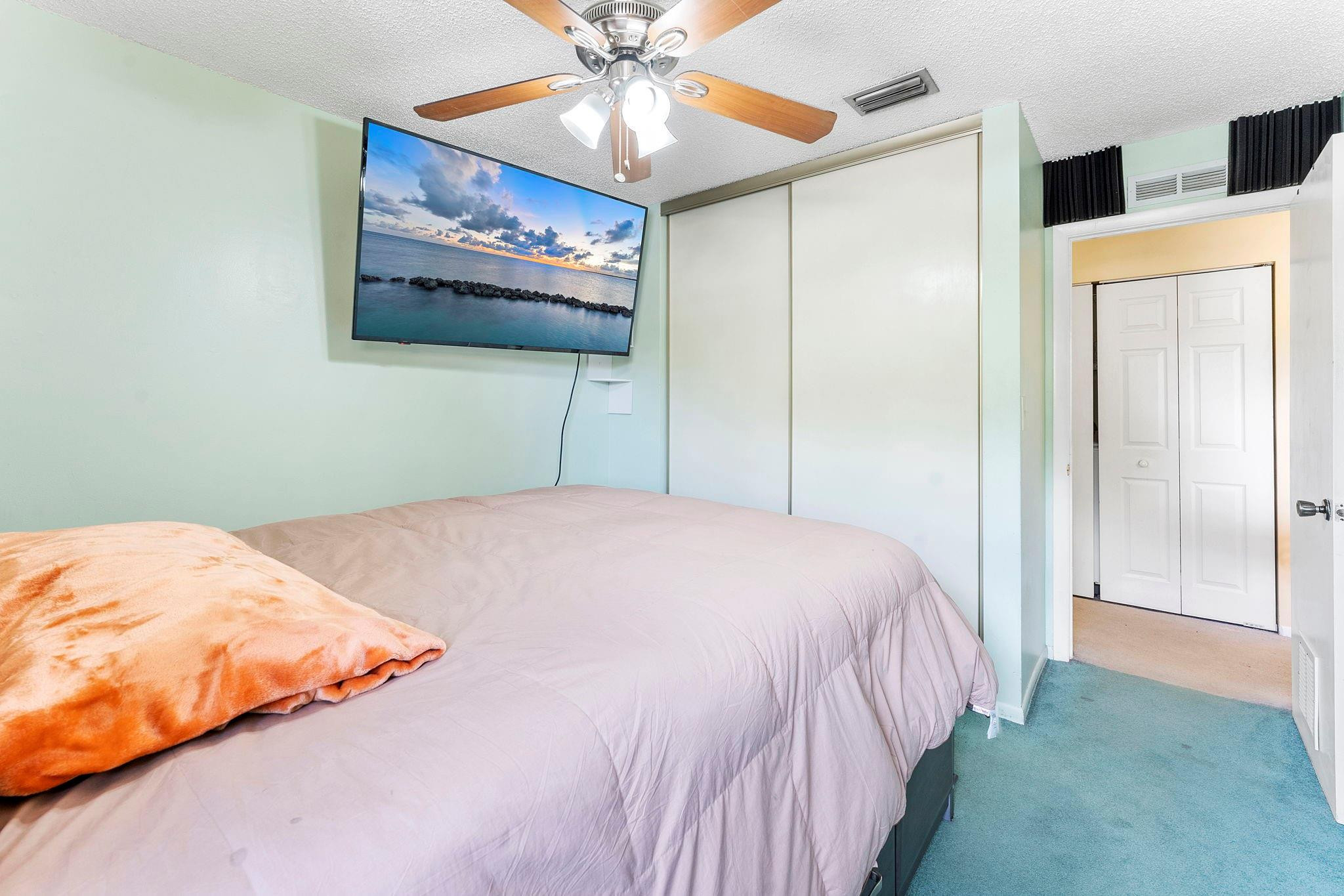 Golden Raintree III - Residential