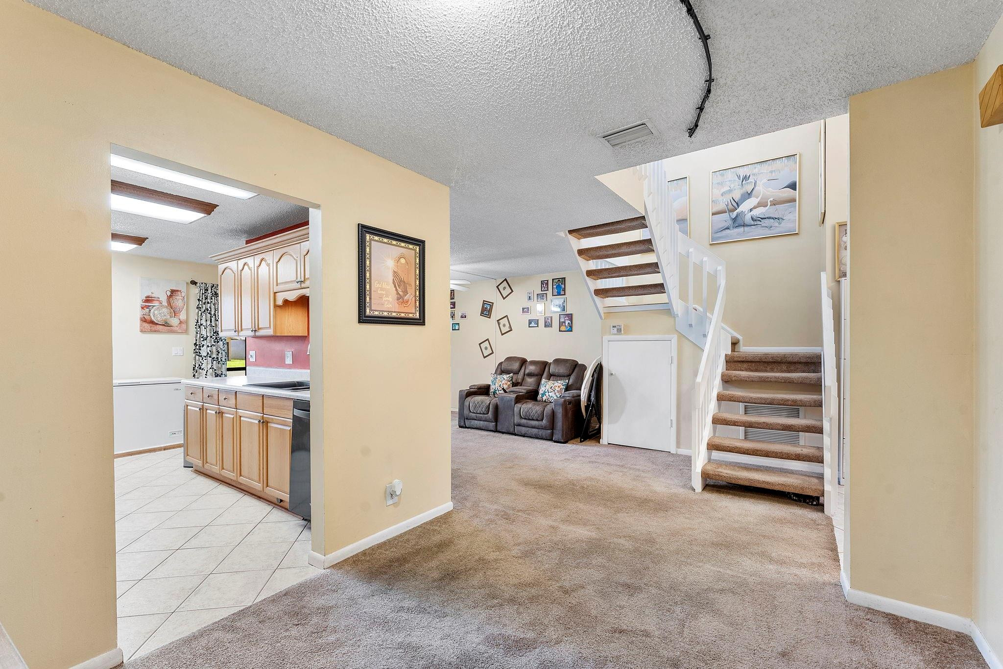 Golden Raintree III - Residential