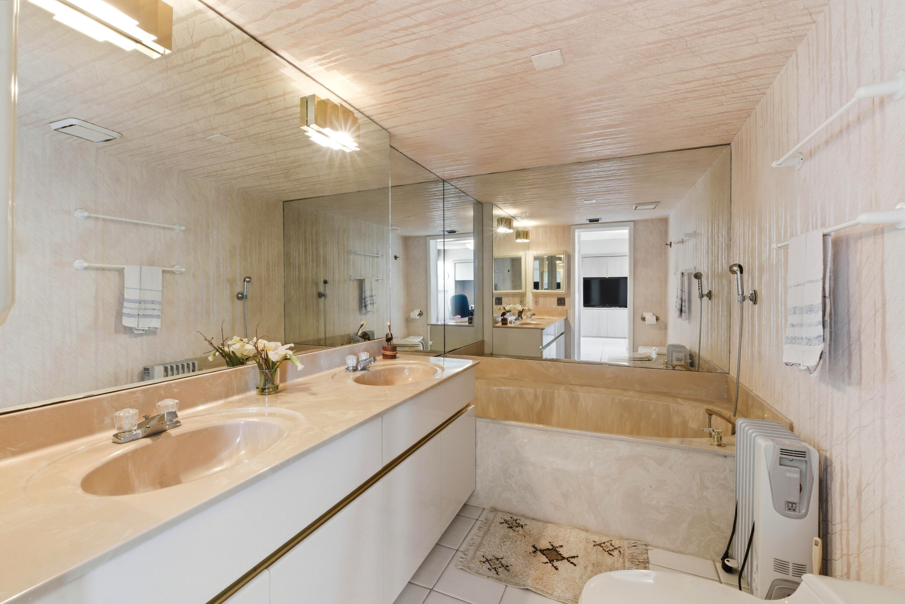 OVERLOOK CONDO - Residential