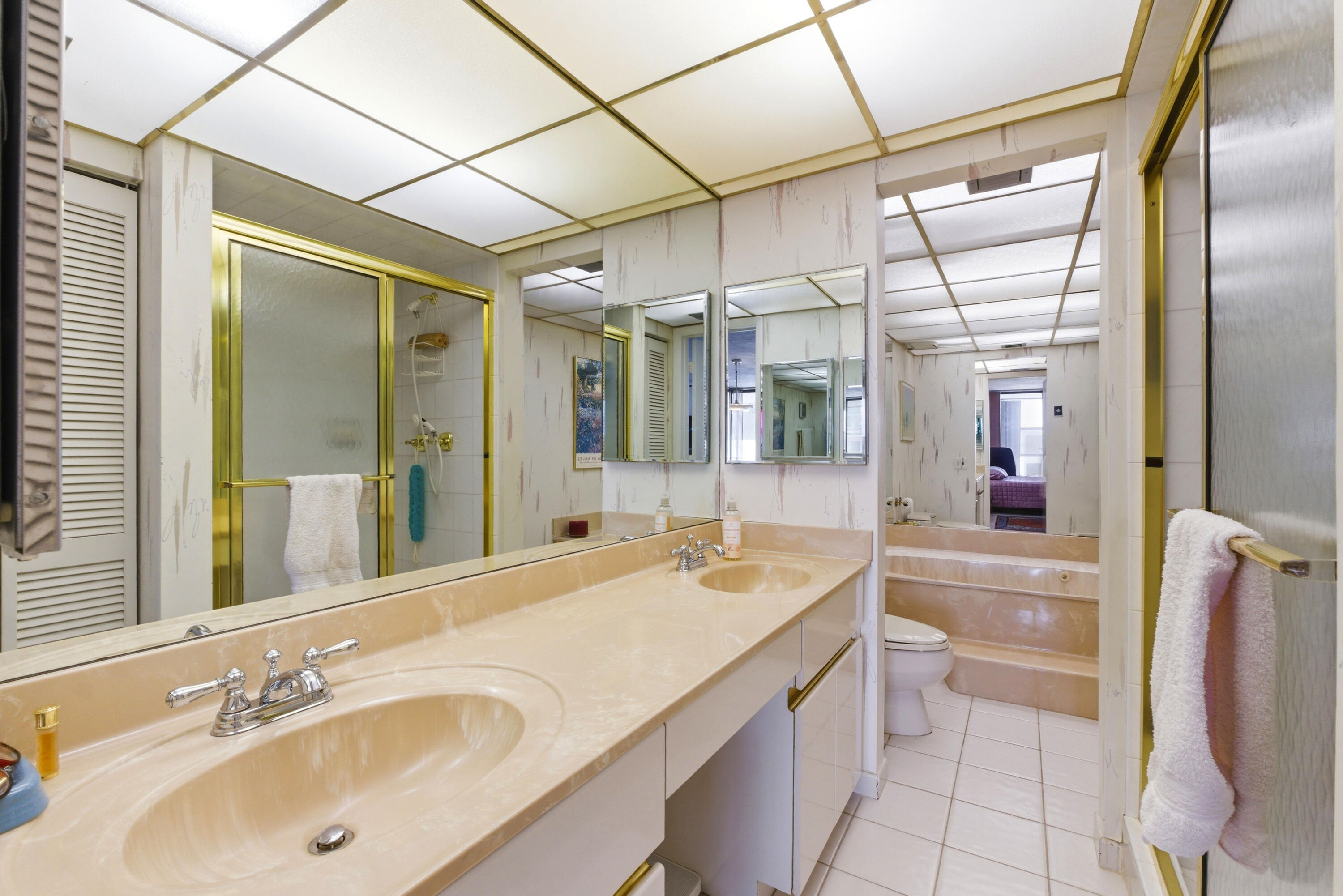 OVERLOOK CONDO - Residential