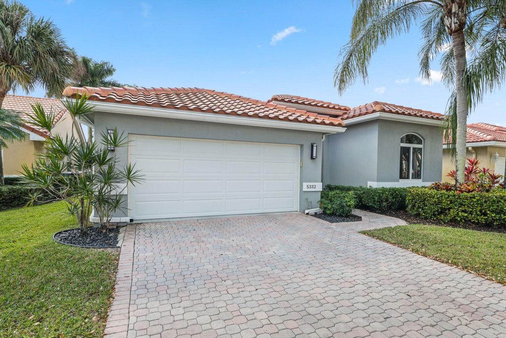 Photo of 5332 Grande Palm Circle, Delray Beach, FL 33484 (MLS # R11058521)