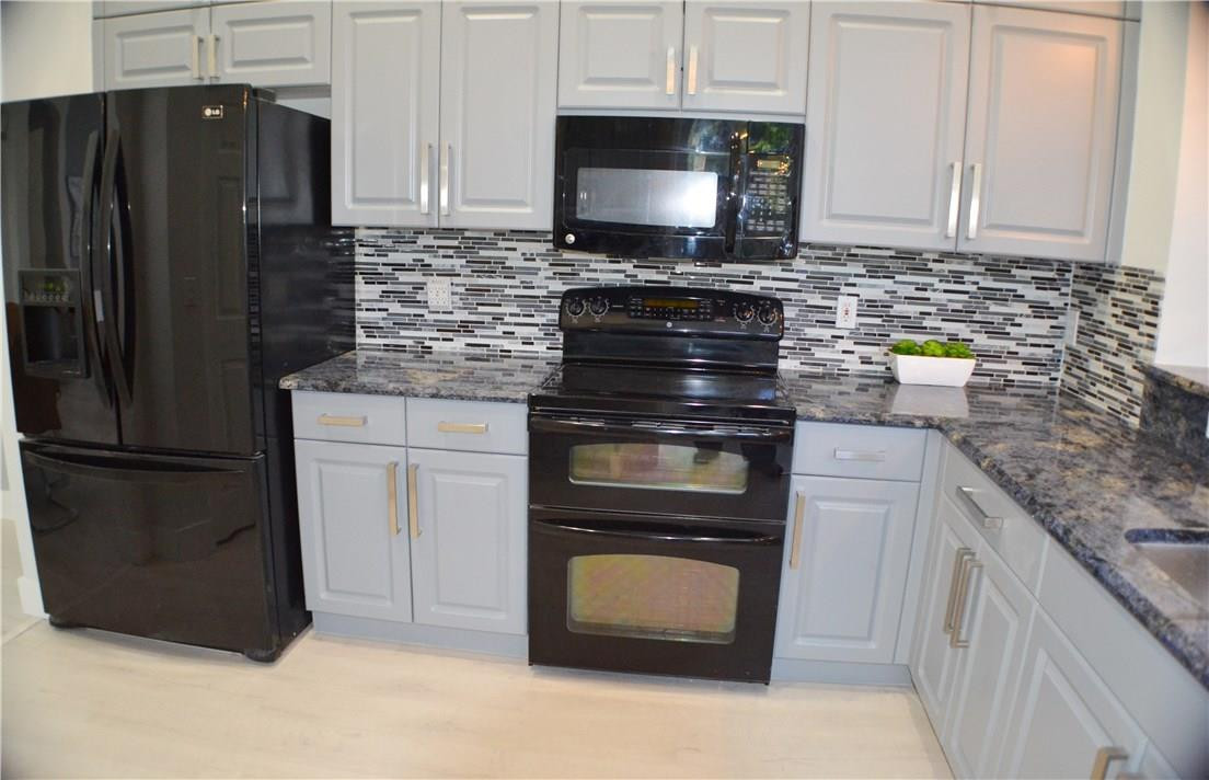 Heron Bay Four 160-1 B - Residential
