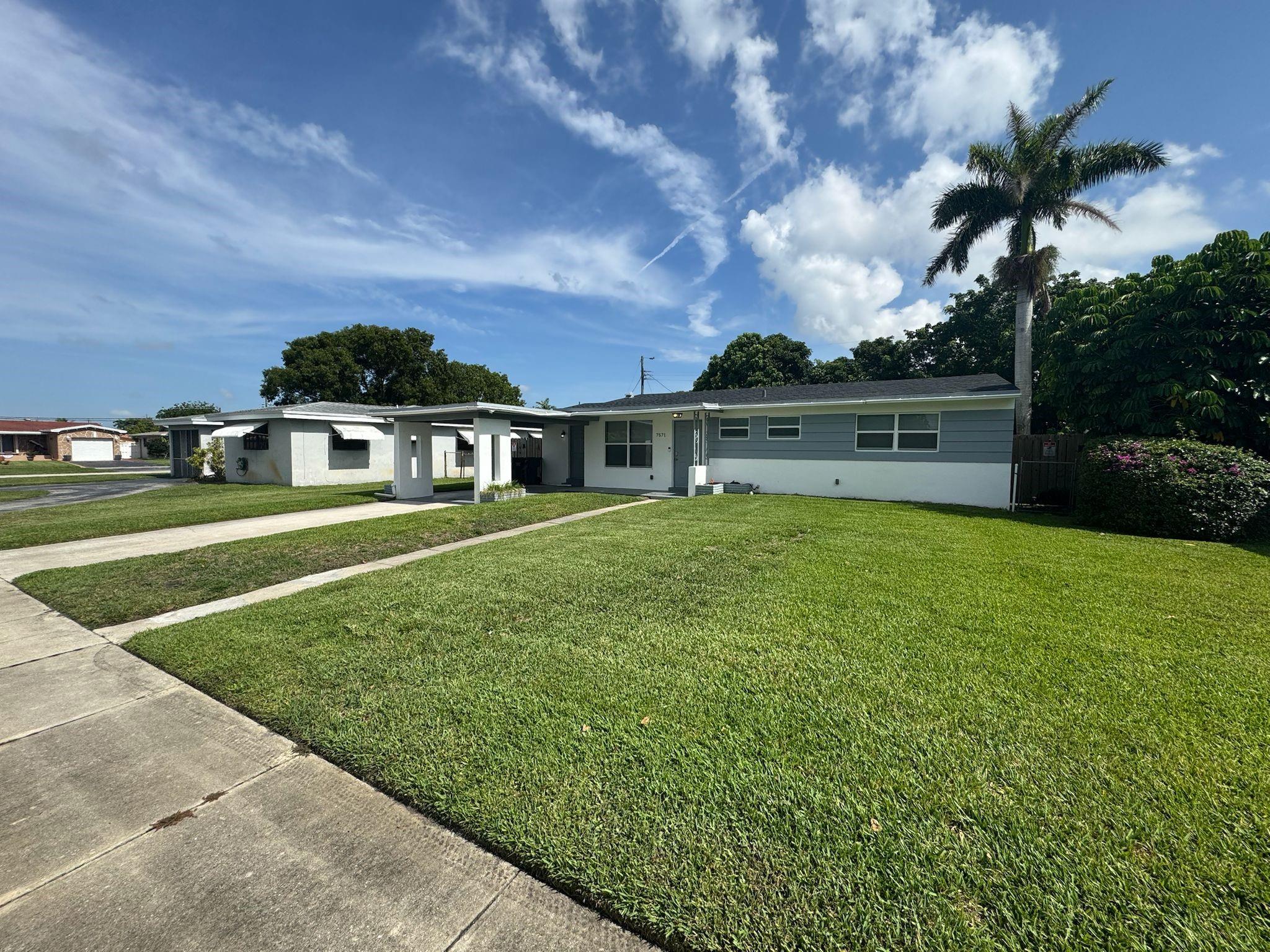 This spacious four-bedroom, two-bathroom single-family home features a long driveway, carport, and expansive backyard. The home boasts a newly renovated kitchen equipped with stainless steel appliances, a full-sized washer and dryer room, and ceiling fans in each room. A+ rated schools. Conveniently located near major highways, parks, and malls.