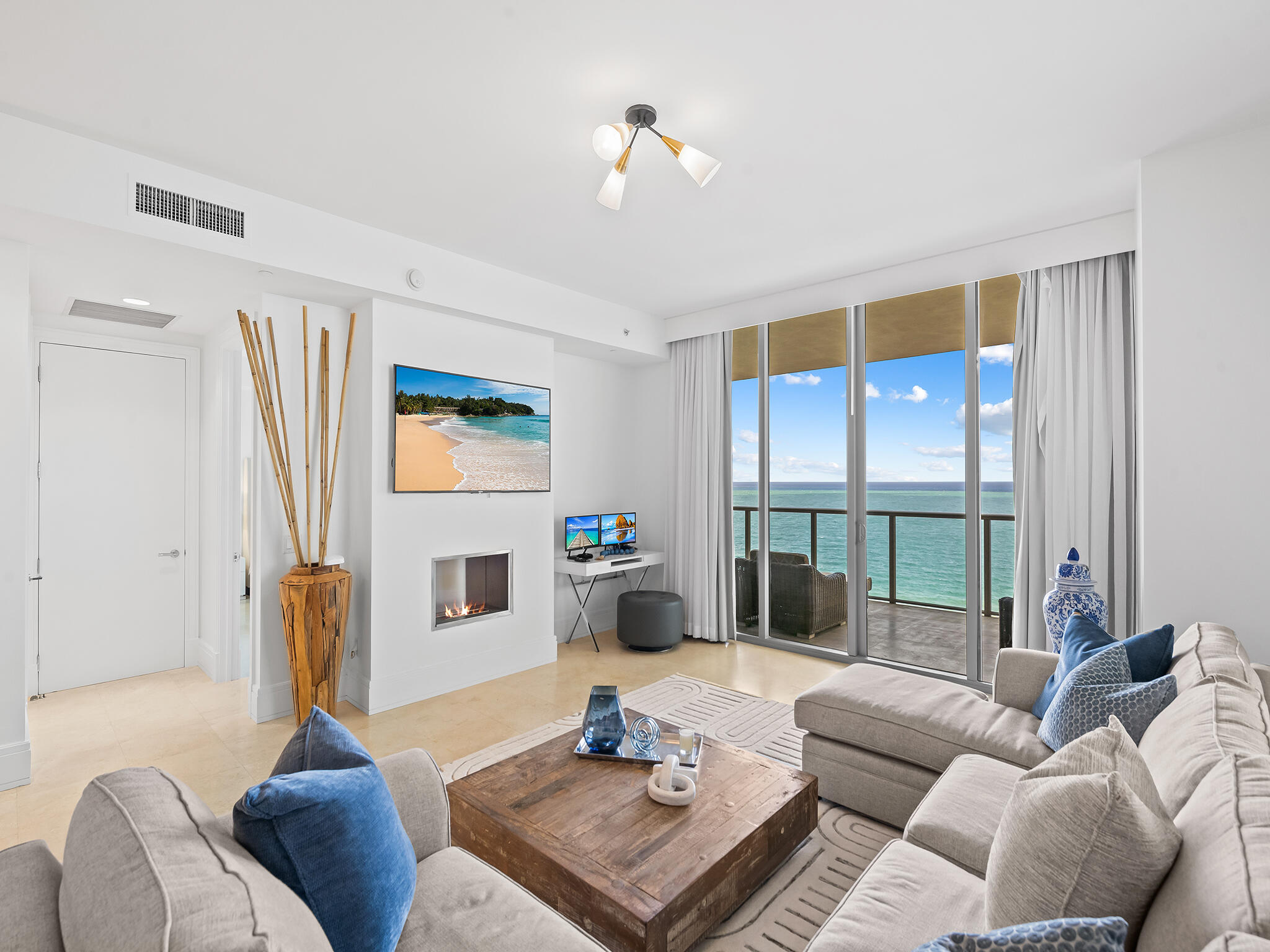 9705 Collins Avenue 1104n