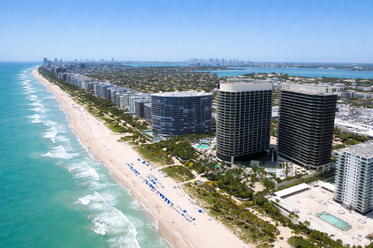 9705 Collins Avenue 1104n