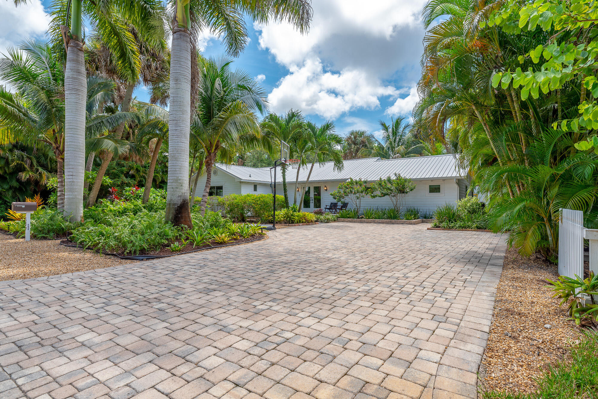 BESSEY'S 3RD ADDITION - Residential