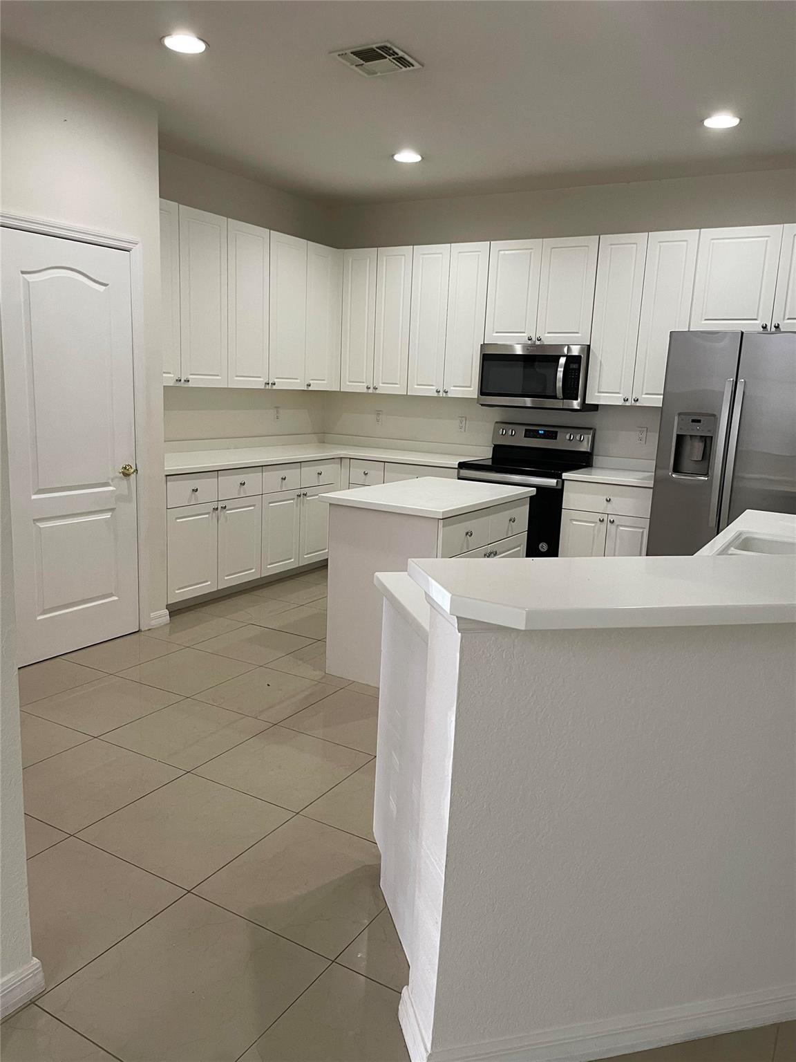 Laguna Lakes - Residential Lease