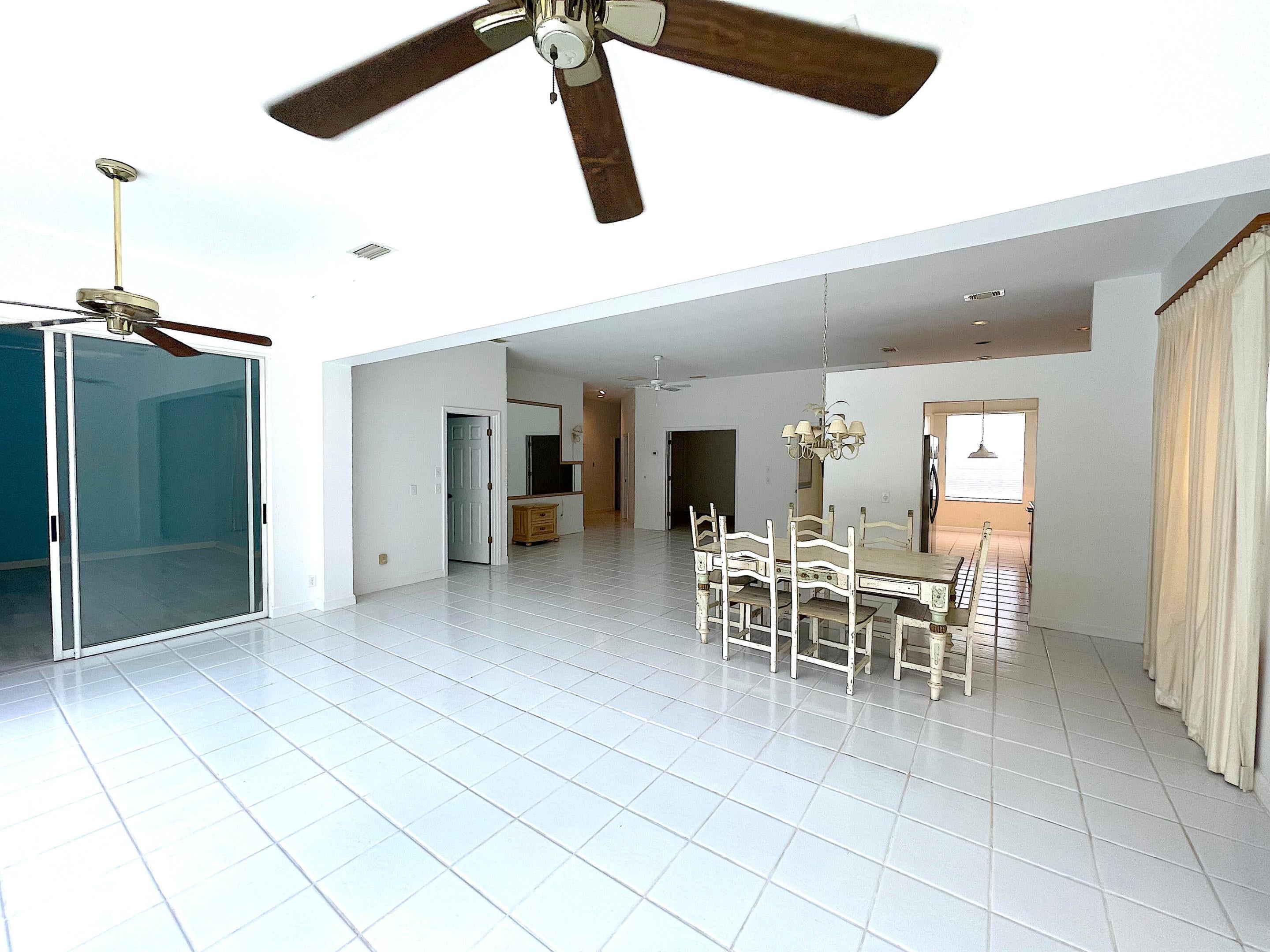 9437 POINCIANA Court