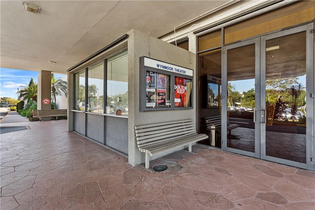 GRANADA VILLAGE - Residential