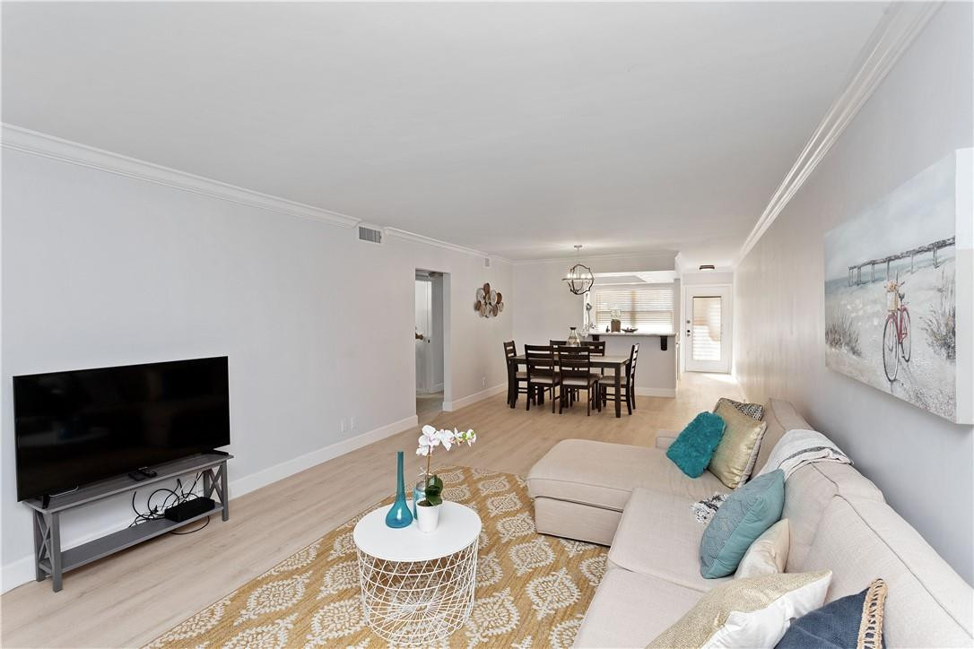 GRANADA VILLAGE - Residential