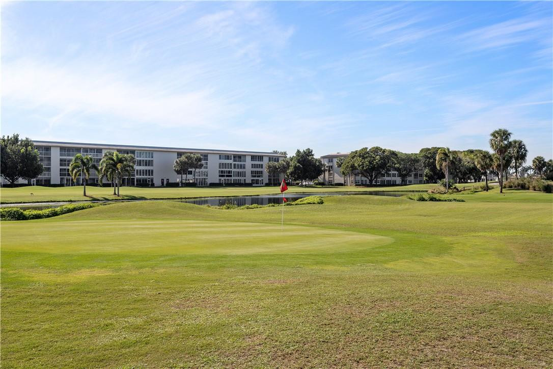 GRANADA VILLAGE - Residential