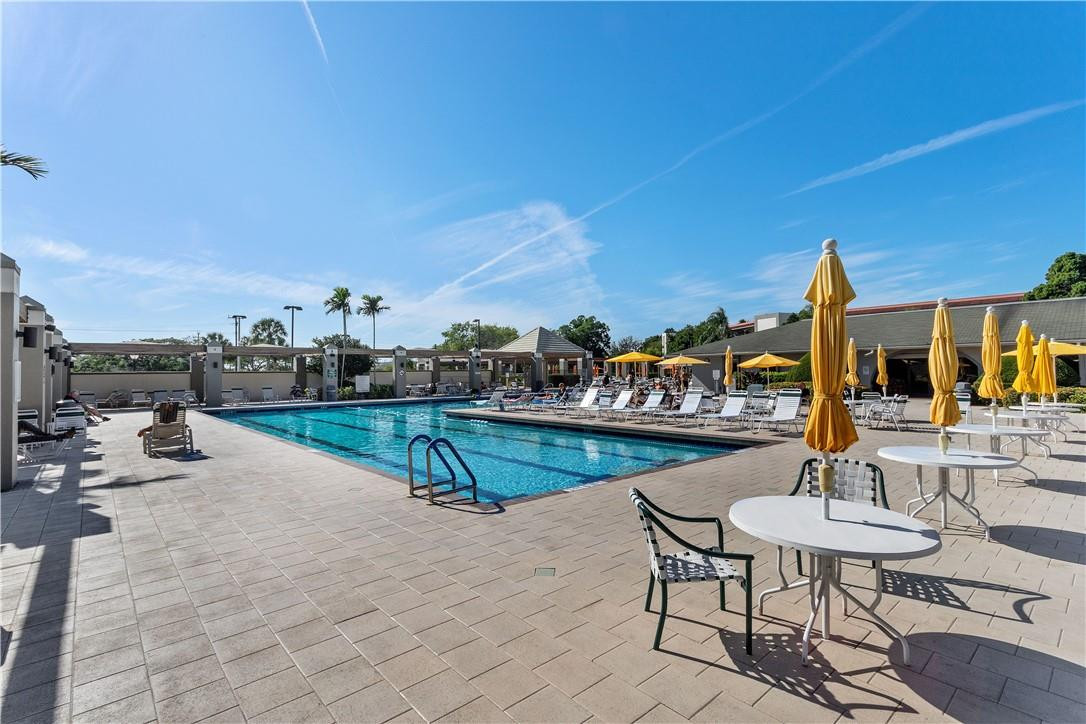 GRANADA VILLAGE - Residential