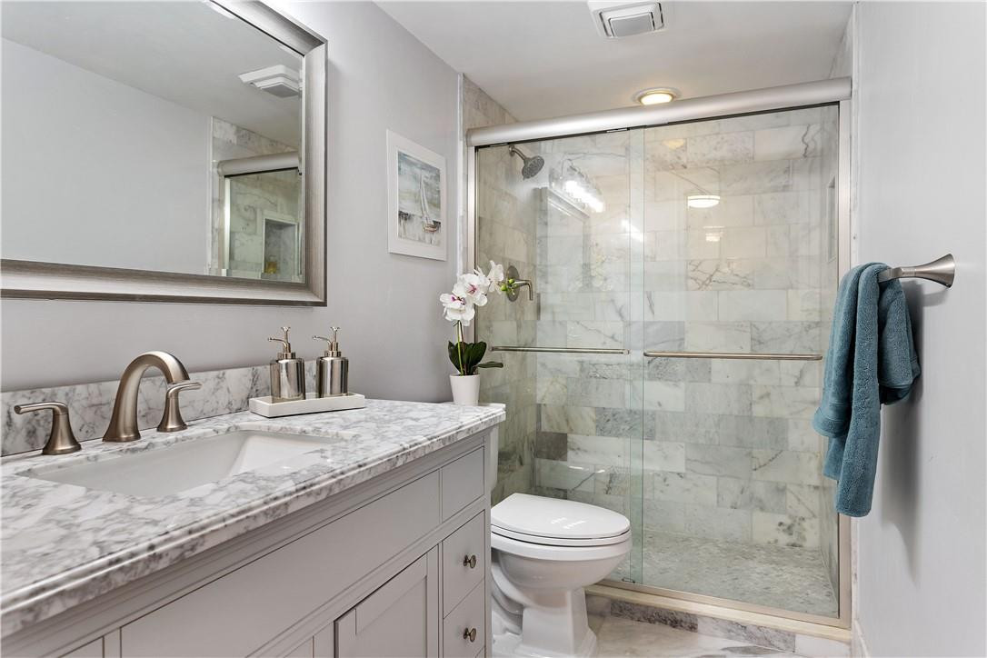 GRANADA VILLAGE - Residential