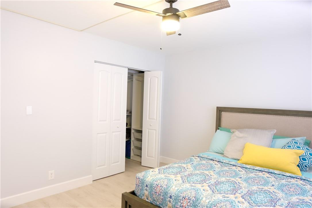 GRANADA VILLAGE - Residential